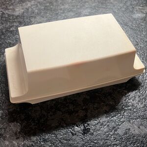 Blast from the past Vintage covered butter dish by Tupperware. Good condition